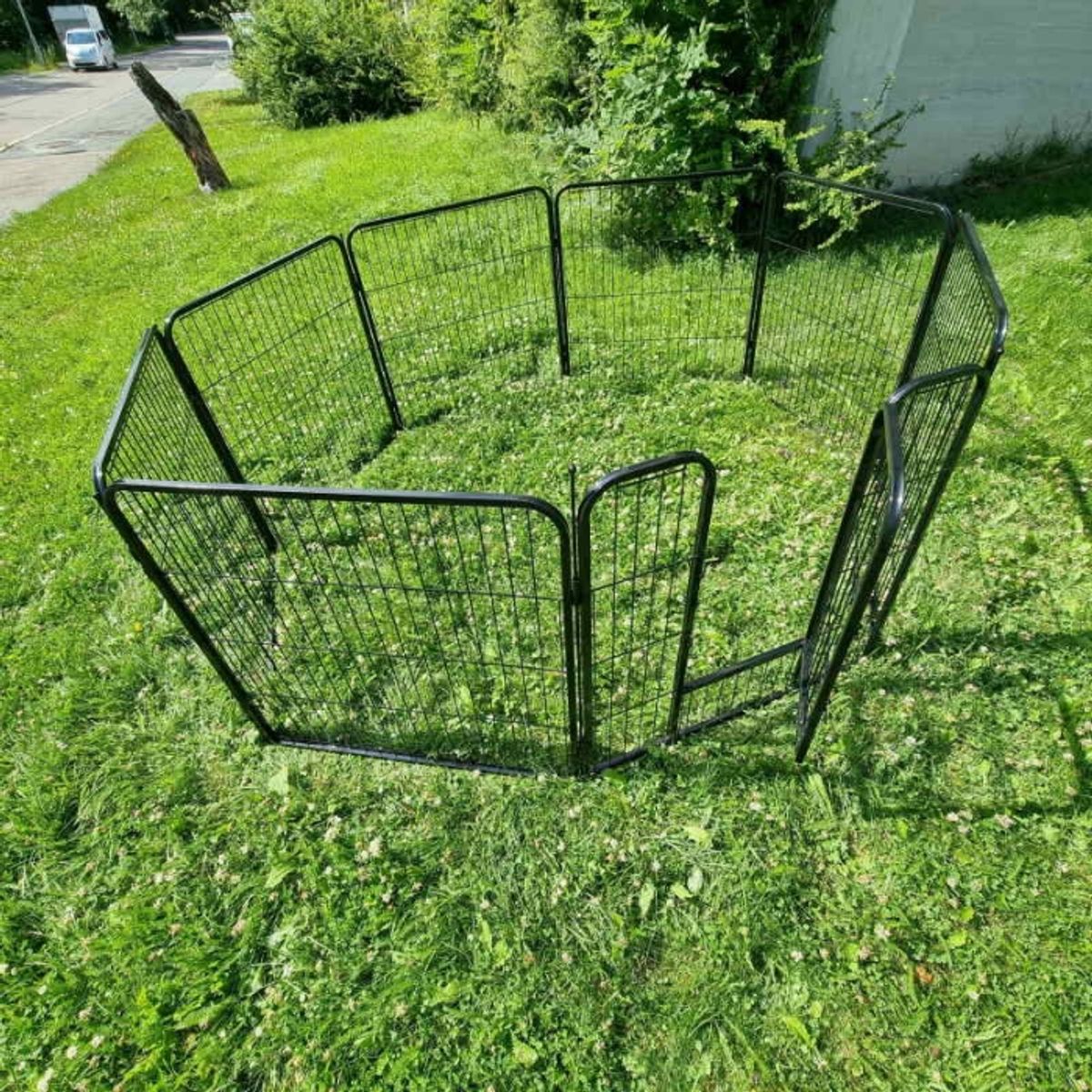 Hundegjerde til hage og innebruk med 8 paneler - 81 cm høyt